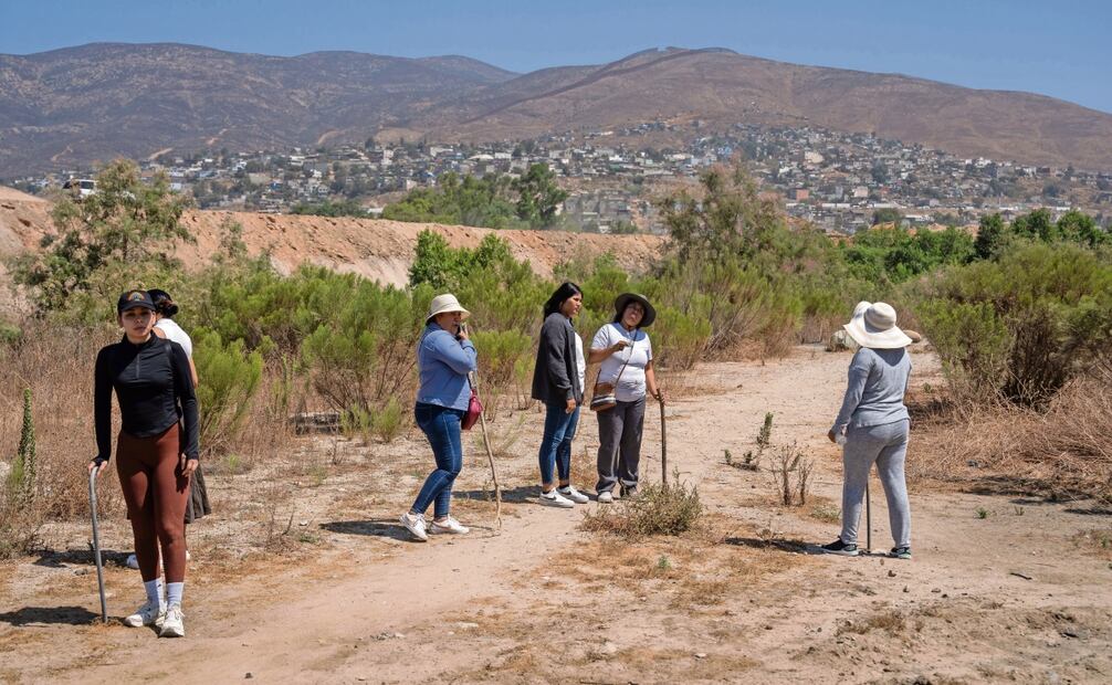 Colectivos de buscadoras han apoyado a Wendy en la búsqueda de su esposo en Tijuana. Foto: Aimee Melo | El Universal