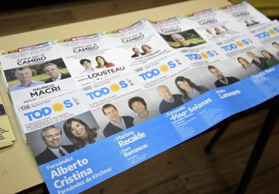 Opositor de Macri, el candidato más votado en elecciones primarias de Argentina