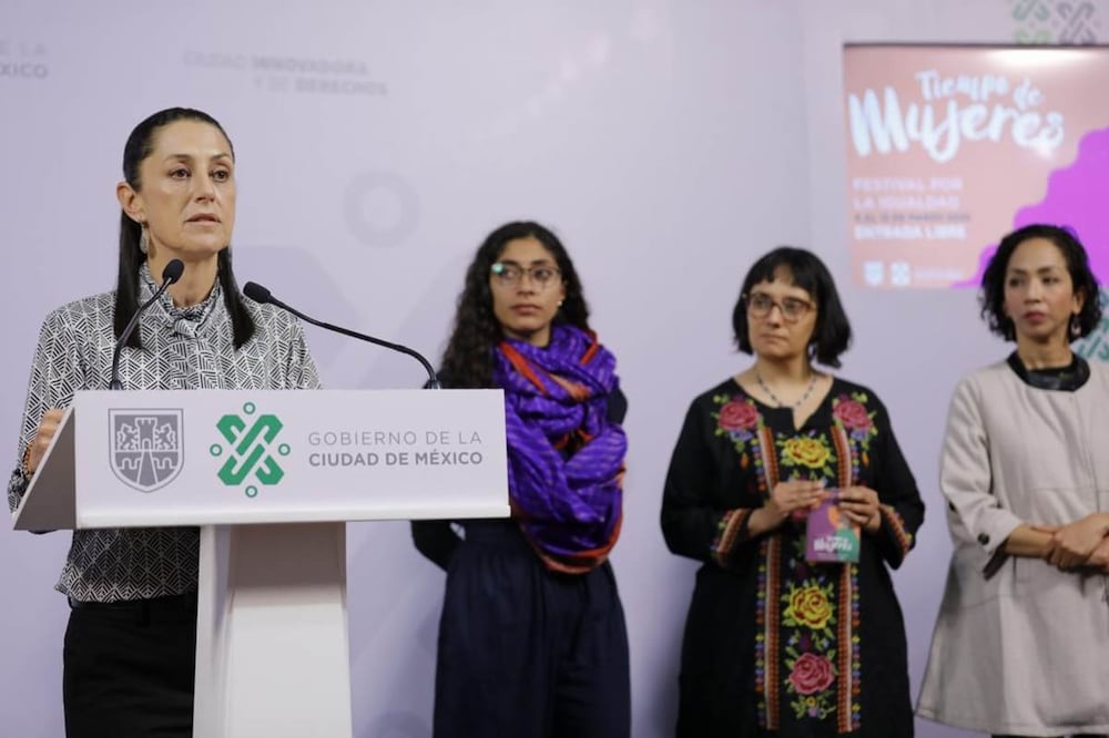 Bajan cuentas de Facebook que propagaban mensajes contra marcha de mujeres