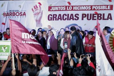 "Vencimos a un poder oscuro", dice Barbosa al festejar triunfo