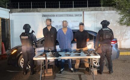 Capturan a tres hombres armados; viajaban en auto robado con fusiles y más de 300 cartuchos en Culiacán