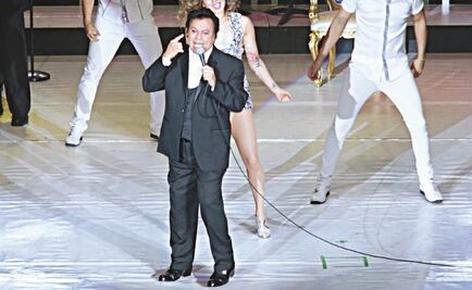 Juan Gabriel le canta a las mamás, al amor y a Rocío Dúrcal