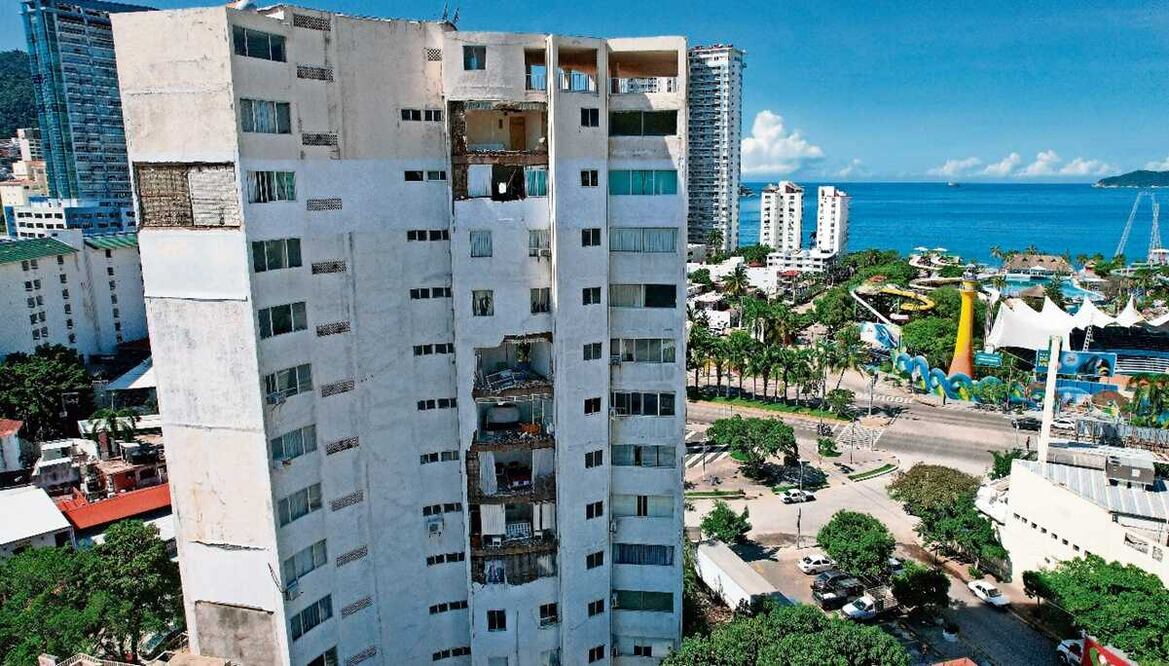Hotel en la zona de Guerrero afectado por el sismo del 9 de septiembre 2021. Foto: EFE / David Guzmán, archivo 