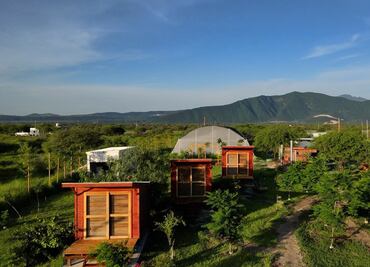 Safa Farms: cabañas ecológicas en la laguna de Atotonilco