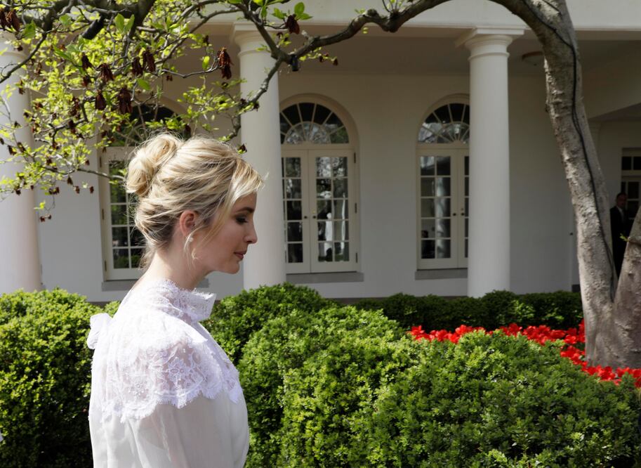 Ivanka Trump en el JArdín de las Rosas en la Casa Blanca. FOTO: Reuters