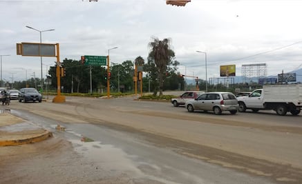 Retiran maestros bloqueo en crucero del aeropuerto de Oaxaca