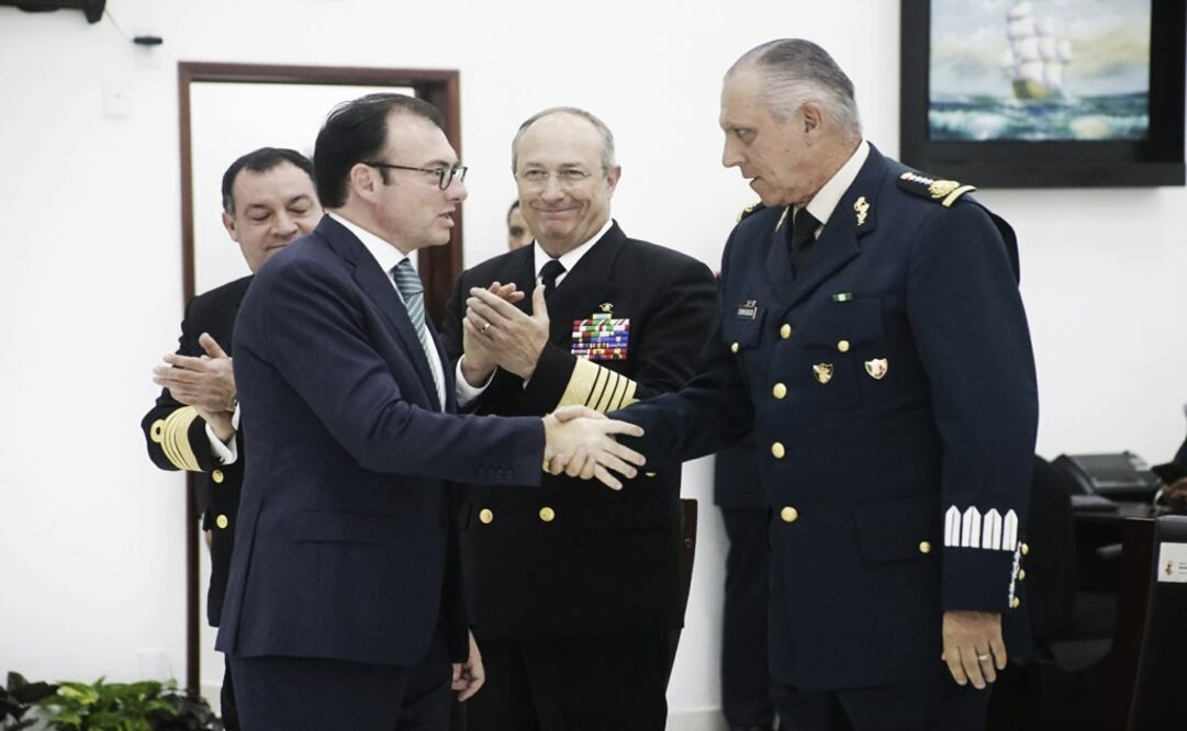 Los titulares de SHCP, Sedena y Marina inauguraron la sucursal número 65 del Banco del Ejército en la colonia Agrícola Oriental. Foto: Alejandra Leyva/ EL UNIVERSAL