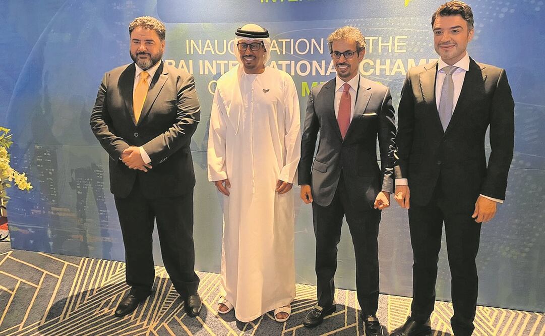 Autoridades del país árabe durante la presentación de la nueva oficina internacional de Dubái en la Ciudad de México. Foto: IVETTE SALDAÑA. EL UNIVERSAL