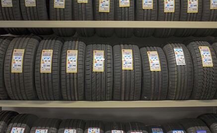 ¿Cuánto cuestan las llantas para autos en 2025?