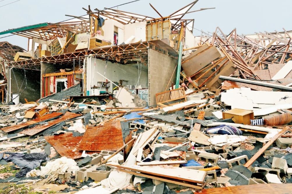 Un condominio quedó destrozado tras el paso del huracán Harvey en Texas. (ARCHIVO REUTERS)