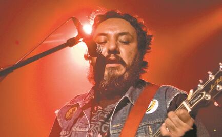 Paco Ayala reconoce a quien sirve los tragos