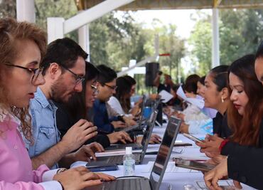 IMSS-Bienestar y Conafe concluyen credencialización de tres mil maestros rurales en el Estado de México