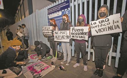 Jóvenes toman la UAQ por casos de acoso