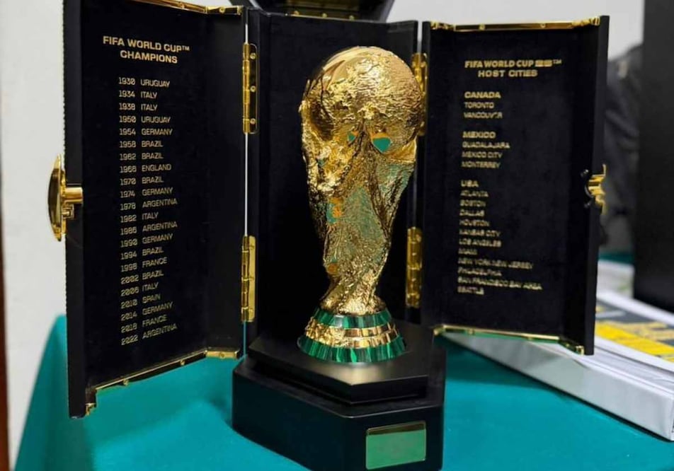 Diputada llevará réplica de la Copa del Mundo a Iztapalapa y reclusorios de la CDMX; "el fútbol no puede ser una fiesta exclusiva", dice. Foto: Especial