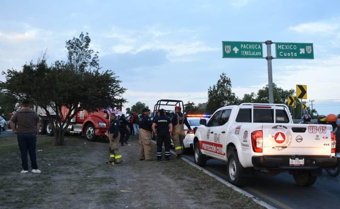 Persecución sobre la carretera México- Pachuca deja varios vehículos dañados. Foto: Especial.