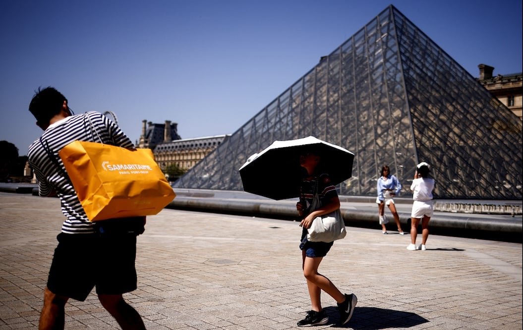 París se encuentra entre las zonas incluidas en la alerta roja por altas temperaturas para el domingo. Foto: EFE