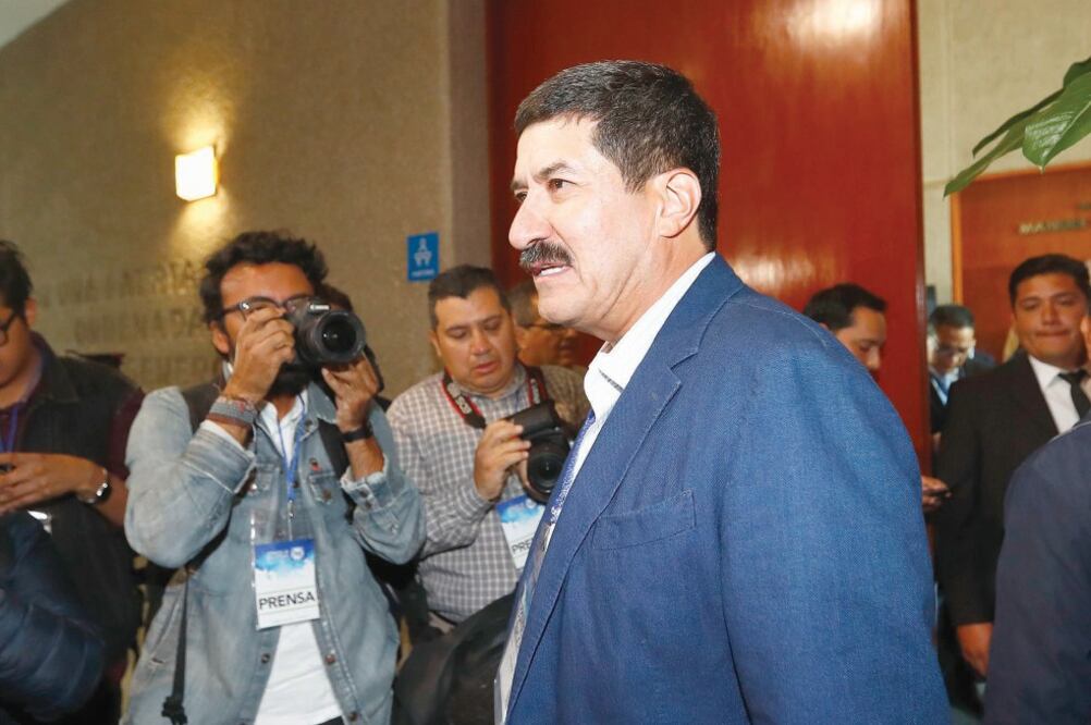 El gobernador Javier Corral informó en su cuenta de Twitter que la liberación del ex secretario “está en marcha” y criticó la actuación de la PGR. Foto: ARCHIVO EL UNIVERSAL