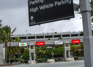 Aeropuerto Internacional de Miami continuará cerrado por daños de "Irma"