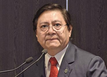 Inhabilitan por 10 años a director de INCan