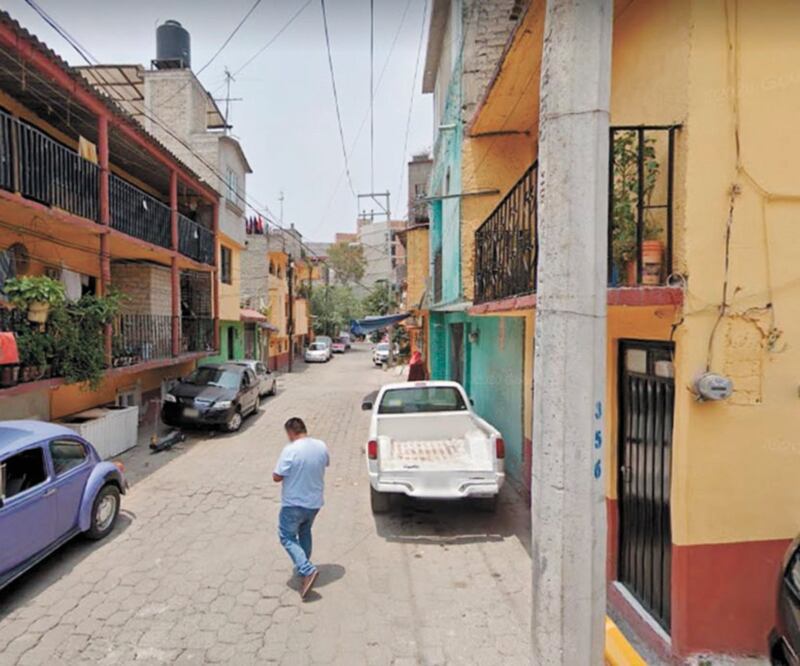 De acuerdo con vecinos, cada semana se realizan sonideros entre las calles Xóchitl, San Raúl y San Gonzalo, donde venden alcohol e incluso entran menores de edad. ESPECIAL