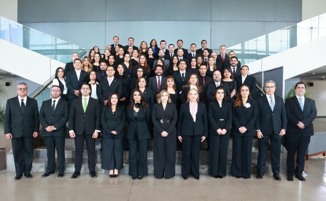 Toman protesta los 65 integrante del nuevo Poder Judicial del Estado de Aguascalientes. Foto: Especial.