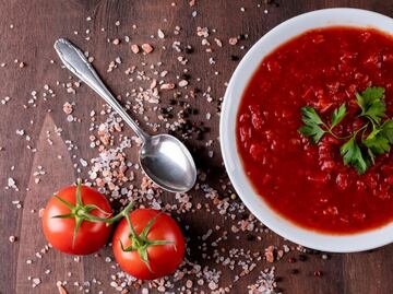 Para qué sirve ponerle bicarbonato de sodio a la salsa de tomate