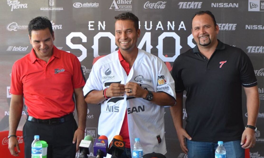 Juan Gabriel fue coach de los Toros de Tijuana y estuvo en Grandes Ligas (ESPECIAL EL UNIVERSAL)