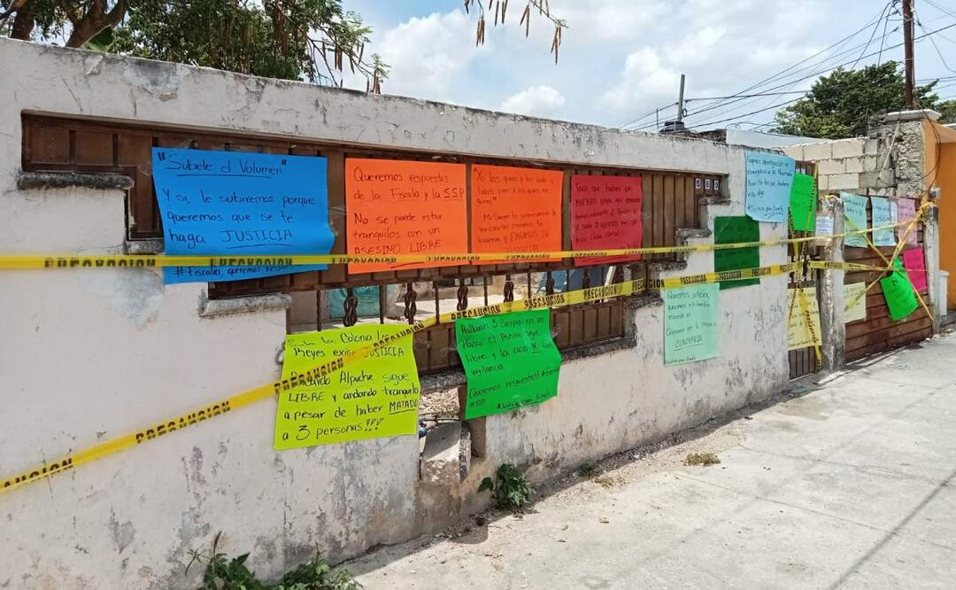 Pancartas colocadas por vecinos de Mérida, quienes protestan por un caso de homicidio sin avances (24/05/2025). Foto: Especial