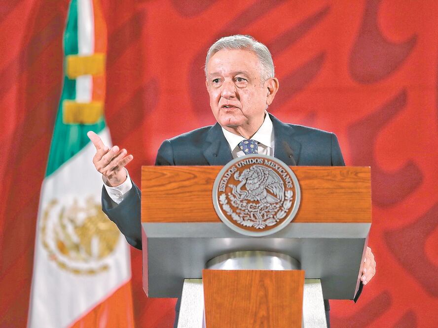 El presidente Andrés Manuel López Obrador adelantó la ampliación de un millón más de créditos a la palabra, de 25 mil pesos cada uno, a pequeñas empresas que han sido solidarias. Foto: SERGIO TAPIA. EL UNIVERSAL
