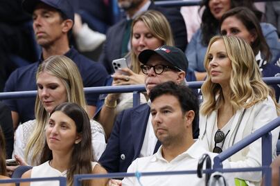 Checo Pérez disfrutó la final del US Open entre Alcaraz y Sinner; lo acompañó su esposa Carola Martínez