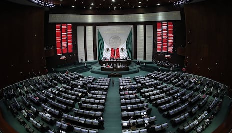 Los 91 diputados que se fueron de pinta