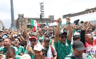 El Mundial comenzó con "Payaso de rodeo" y "No rompas más": el Zócalo se convirtió en una pista de baile durante el FIFA Fan Festival