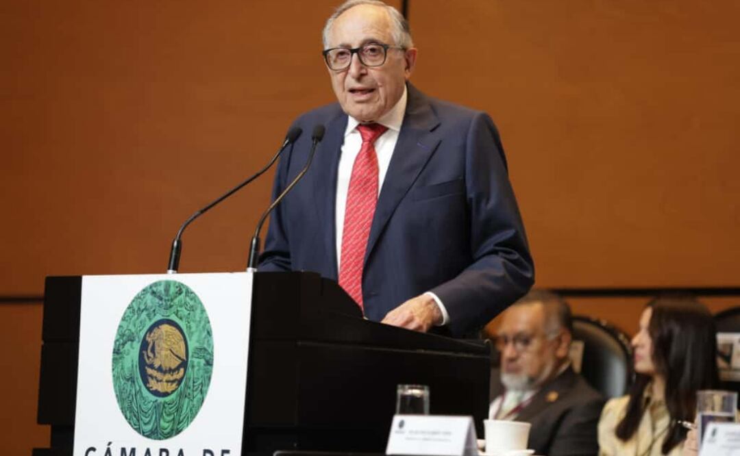 El doctor David Kershenobich secretario de Salud comparece ante la Comisión de Salud de la Cámara de Diputados (07/11/2025). Foto: Carlos Mejía / EL UNIVERSAL