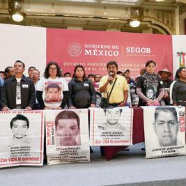 López Obrador crea supercomisión para buscar a los 43 