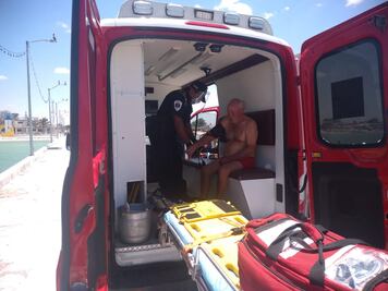 Rescatan a pescador náufrago en Yucatán