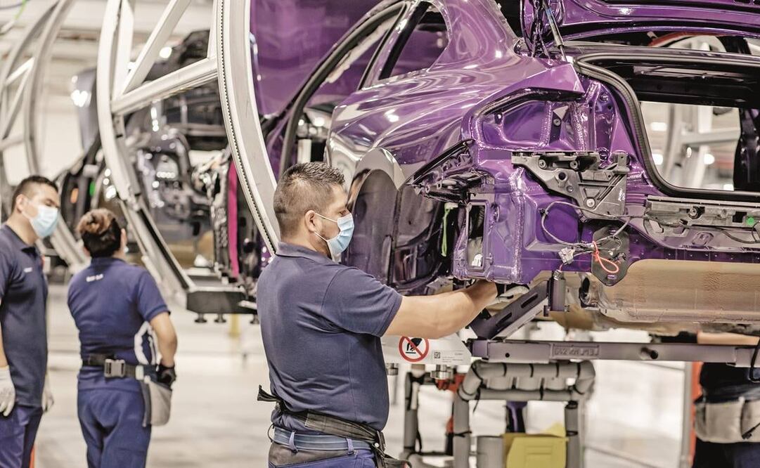 De acuerdo con BMW, el nuevo Serie 2 Coupé incluye casi 4 mil piezas individuales y 75% llegan de proveedores que están en México. Foto: CORTESÍA