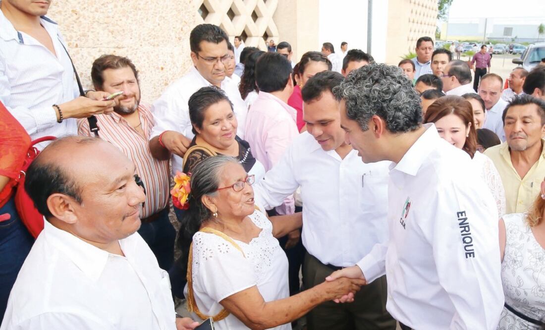 En Yucatán Enrique Ochoa recibió el respaldo del gobernador Rolando Zapata