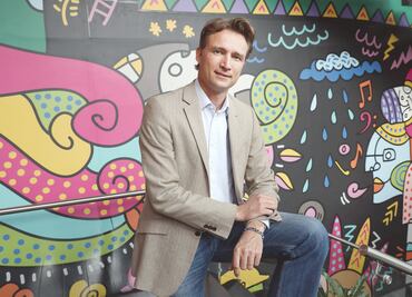 Por una chela, chocan Heineken y Modelo