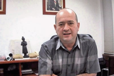 Detienen a secretario de obras de César Duarte