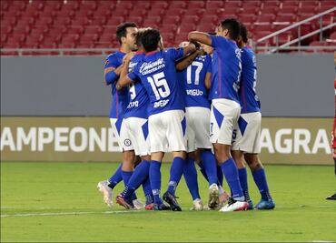 Cruz Azul golea al Toronto en los Cuartos de Final de ida en la Concachampions