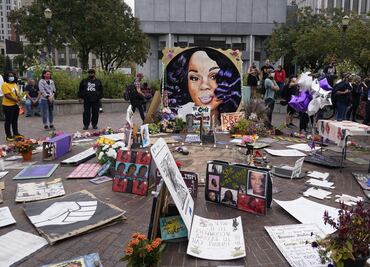 Call for justice intensifies after lack of direct charges in Breonna Taylor's death