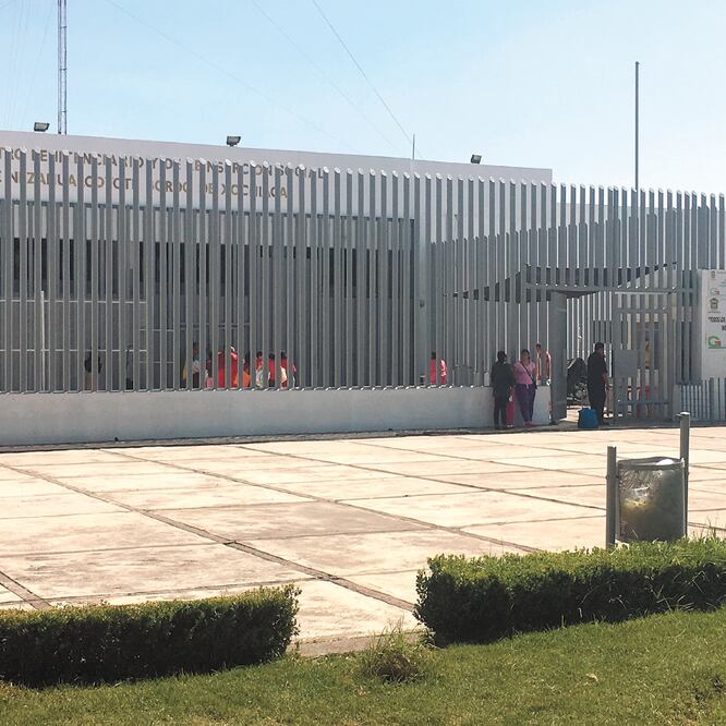 Supervisión. La CNDH observó deficiencia en las condiciones para la comunicación con el exterior en el penal de Neza Bordo. ARCHIVO EL UNIVERSAL