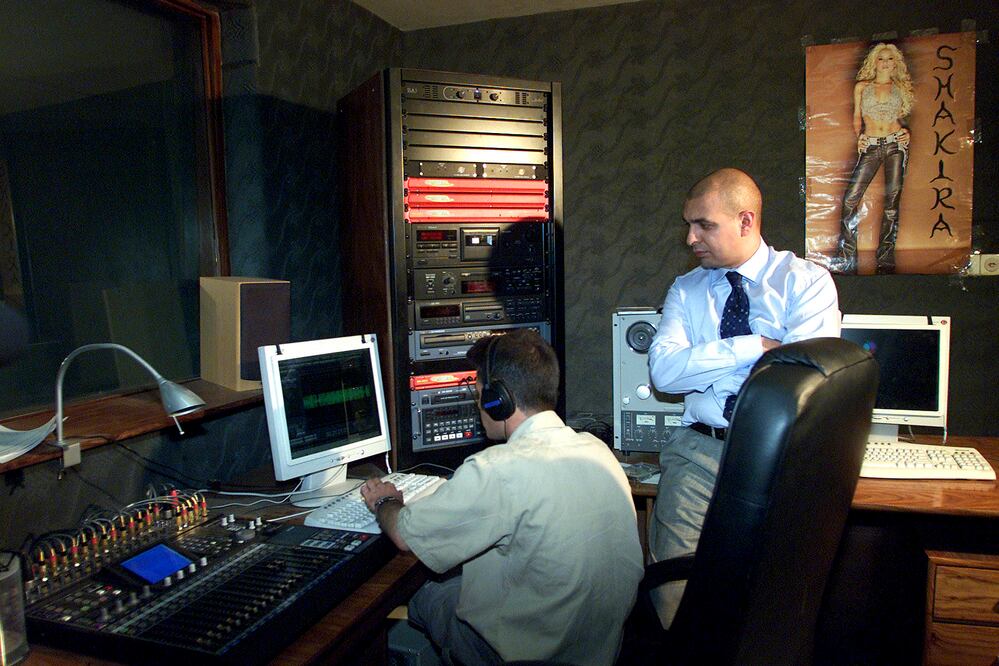 IFT extiende licitación de radio FM