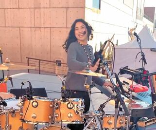 Flor Amargo abrirá escuela para enseñar a tocar en la calle