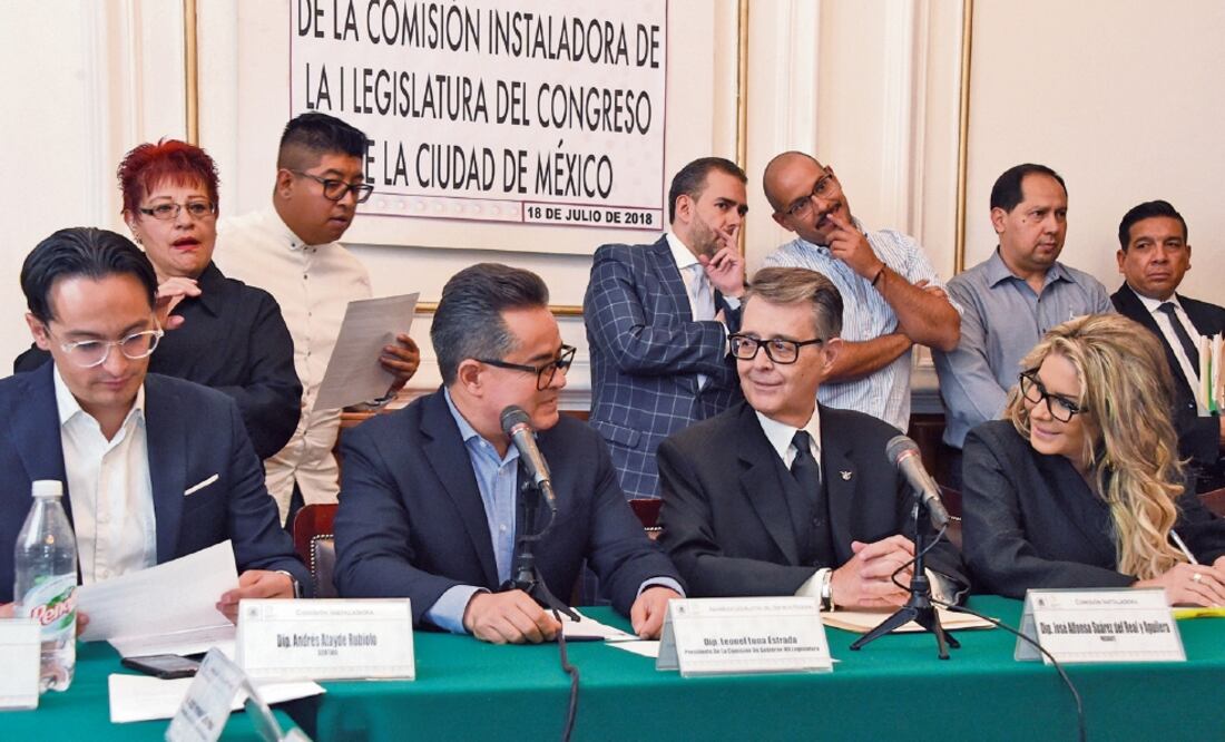 De manera protocolaria, en el salón Luis Donaldo Colosio, se inicio el protocolo de la entrega-recepción de la Asamblea Legsilativa (ESPECIAL)