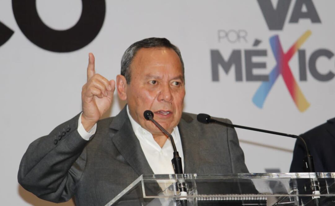 El dirigente del PRD llamó al presidente López Obrador a que salga de su burbuja. Foto: Twitter @Jesus_ZambranoG