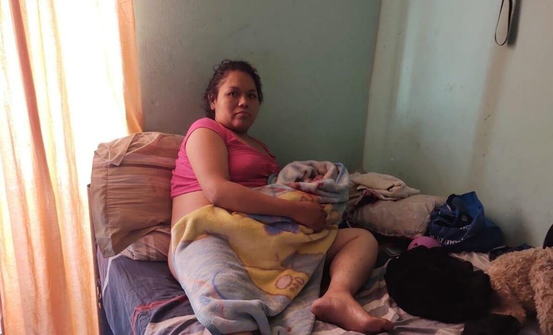 Los oficiales Matías Reséndiz Pieras y Luis Alejandro Morales Guerrero, con autorización de la mujer identificada como Dayana Elizabeth, asistieron el alumbramiento de una niña por parto natural. Foto: Especial