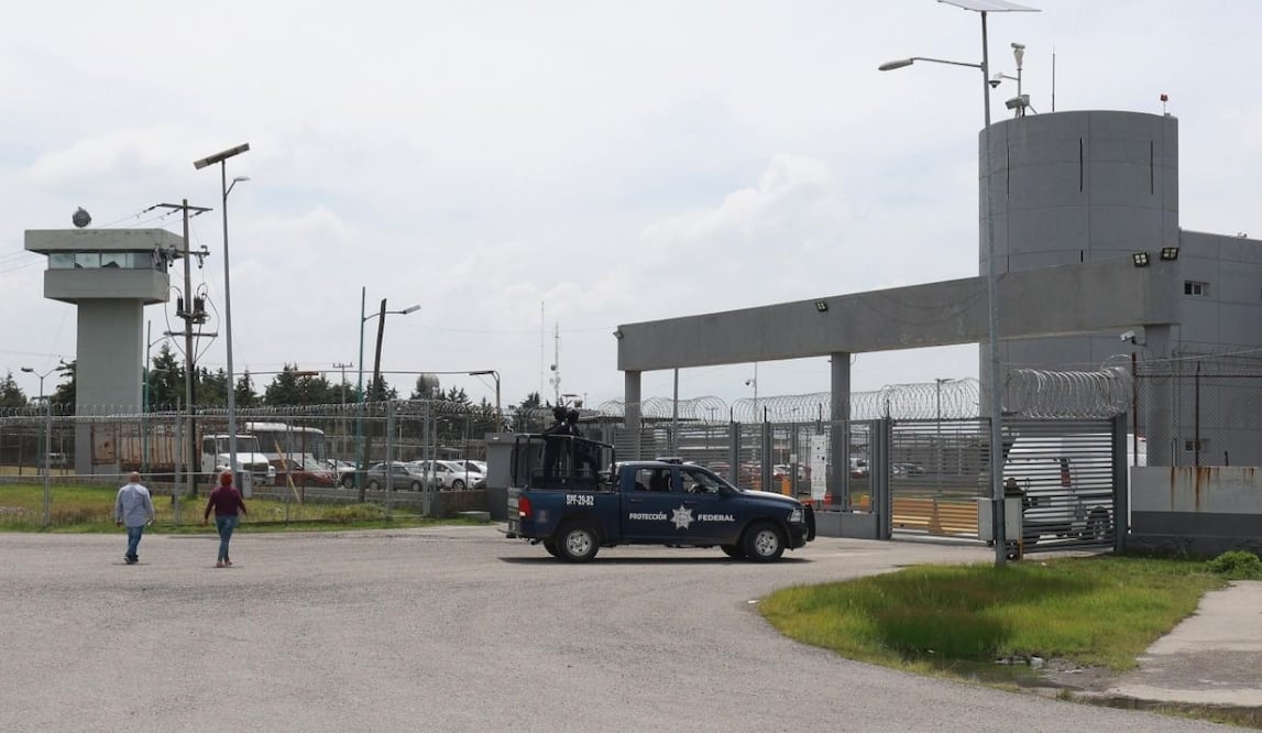 Trasladan a detenidos al Centro Federal de Readaptación Social No. 1 "El Altiplano"; juez dicta prisión preventiva por delitos con armas. Foto: Alejandro Vargas