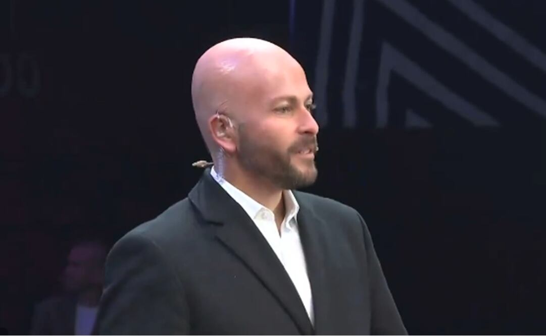 El Warrior se rapa para ser presidente de Calvos FC en La People’s League