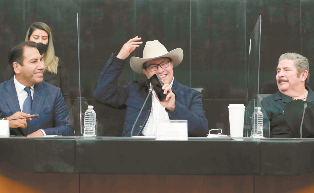 El senador Ricardo Monreal dijo que el método de encuesta para elegir al candidato presidencial “está muy desgastado”. Foto: ESPECIAL